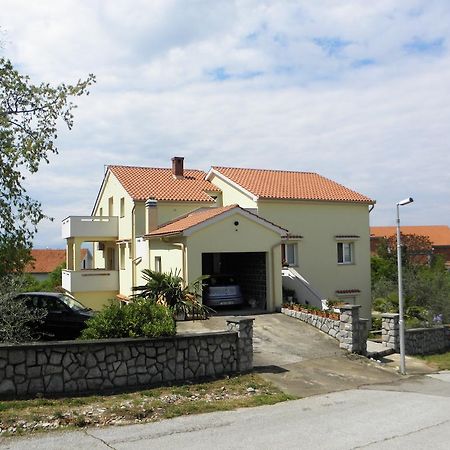 Apartments Njivice Bajcic Eksteriør bilde