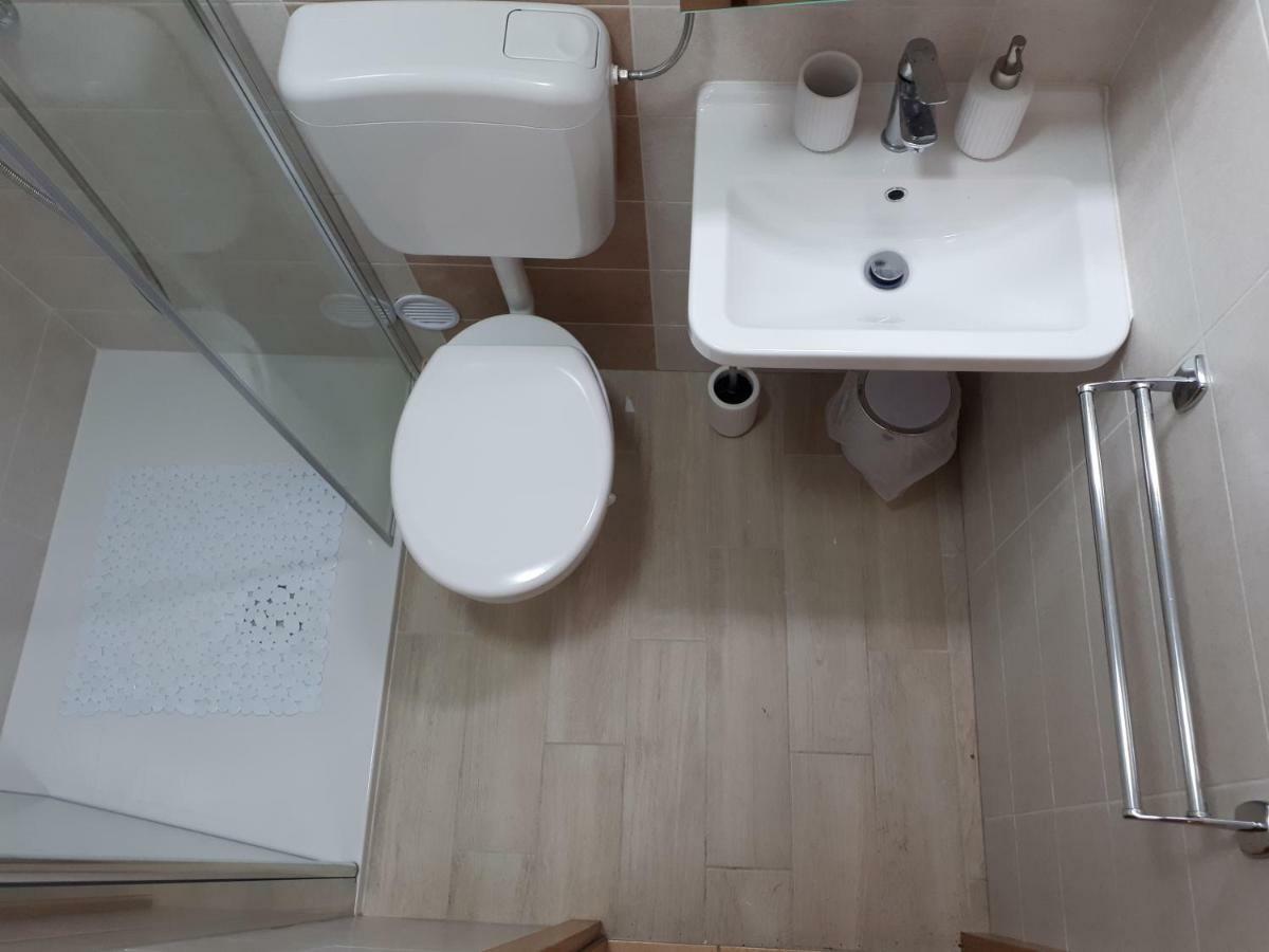Apartments Njivice Bajcic Eksteriør bilde